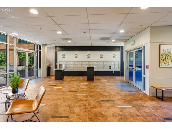 701 COLUMBIA ST #702, Vancouver, WA 98660