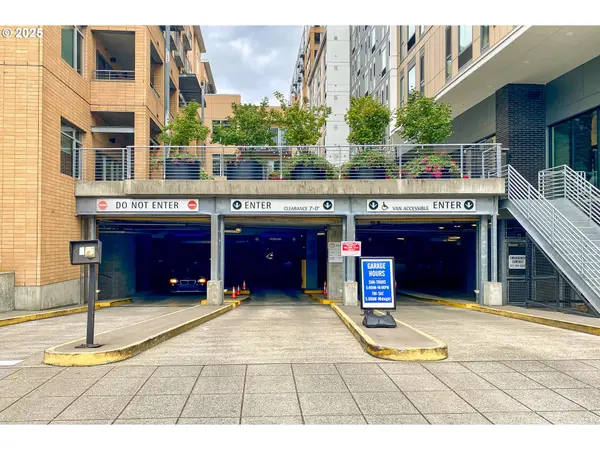 701 COLUMBIA ST #702, Vancouver, WA 98660