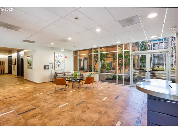 701 COLUMBIA ST #702, Vancouver, WA 98660