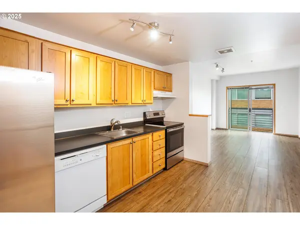 701 COLUMBIA ST #702, Vancouver, WA 98660