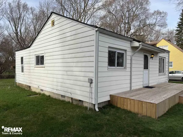 415 Oak ST, Mtmorriscity_genesee, MI 48458