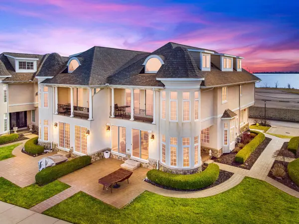 33070 VENETIAN POINTE DR, Harrisonchartertownship_macomb, MI 48045