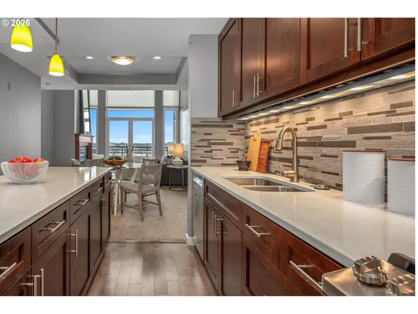 2445 NW WESTOVER RD #414, Portland, OR 97210