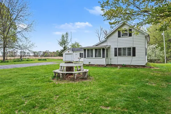 16274 J DR S, Fredoniatownship_calhoun, MI 49068