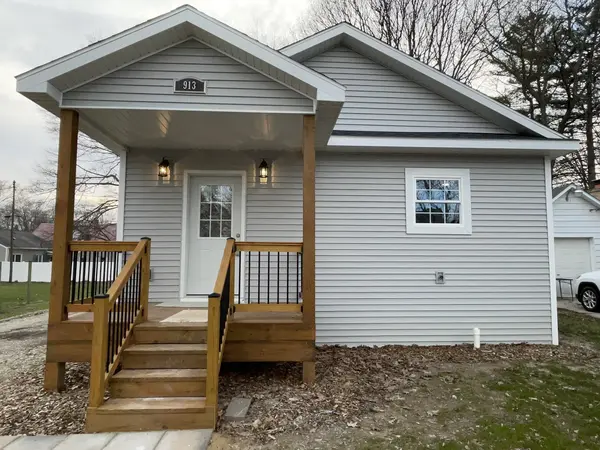 913 Pine AVE, Almacity_gratiot, MI 48801