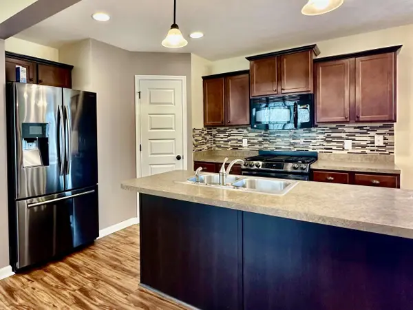 7947 High Knoll DR SE, Gaineschartertownship_kent, MI 49315