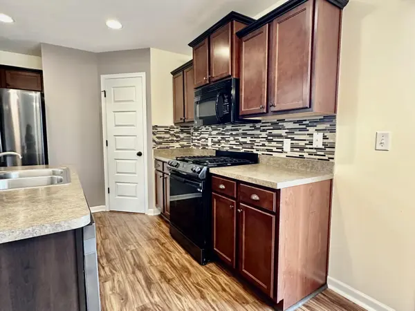 7947 High Knoll DR SE, Gaineschartertownship_kent, MI 49315