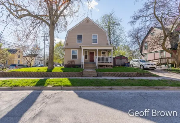 457 James AVE SE, Grandrapidscity_kent, MI 49503