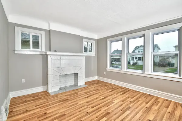 345 E Goulson AVE, Hazelparkcity_oakland, MI 48030