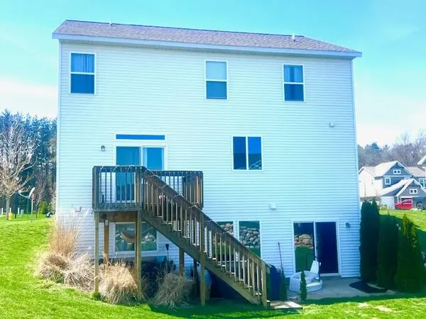 12634 Riverton RD, Grandhavenchartertownship_ottawa, MI 49417