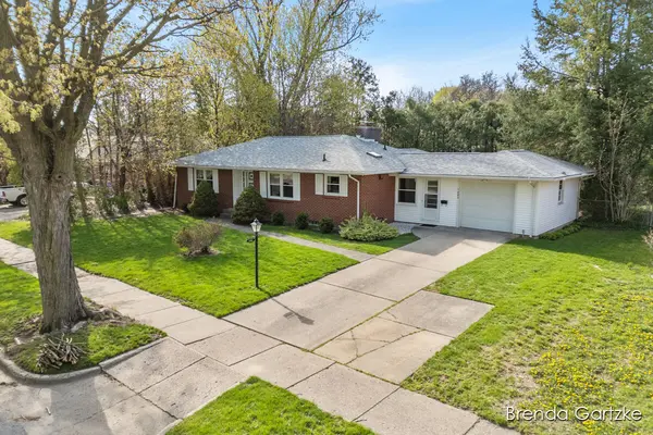 1880 Lynne LN NW, Grandrapidscity_kent, MI 49504