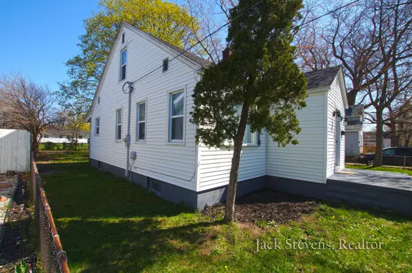 694 E Isabella AVE, Muskegoncity_muskegon, MI 49442