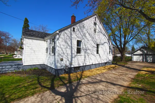 694 E Isabella AVE, Muskegoncity_muskegon, MI 49442