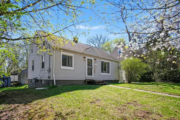 956 College AVE NE, Grandrapidscity_kent, MI 49503