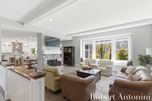 2352 Lake Birch CT NE, Grandrapidschartertownship_kent, MI 49525