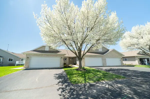 1670 Lisa DR SW, Byrontownship_kent, MI 49315