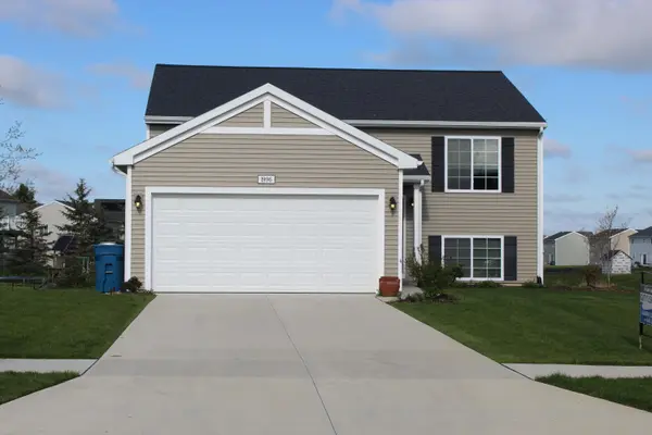 1996 Orlov DR, Jamestownchartertownship_ottawa, MI 49426