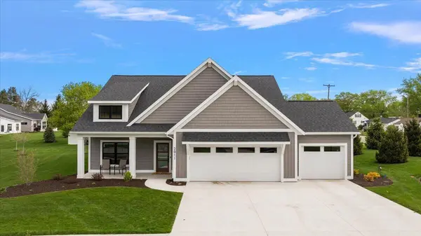 2911 Osprey DR #1, Hudsonvillecity_ottawa, MI 49426