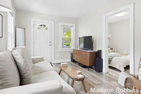 142 Meerse ST SE, Grandrapidscity_kent, MI 49507