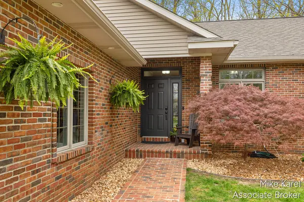 7316 Tylerwood CT, Blendontownship_ottawa, MI 49426