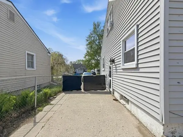 1211 Evelyn AVE, Ypsilantichartertownship_washtenaw, MI 48198