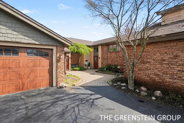 1641 S Shore DR, Parktownship_ottawa, MI 49423