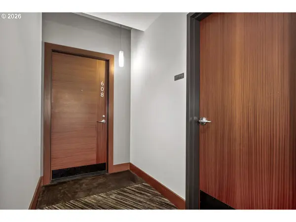 2351 NW WESTOVER RD #608, Portland, OR 97210