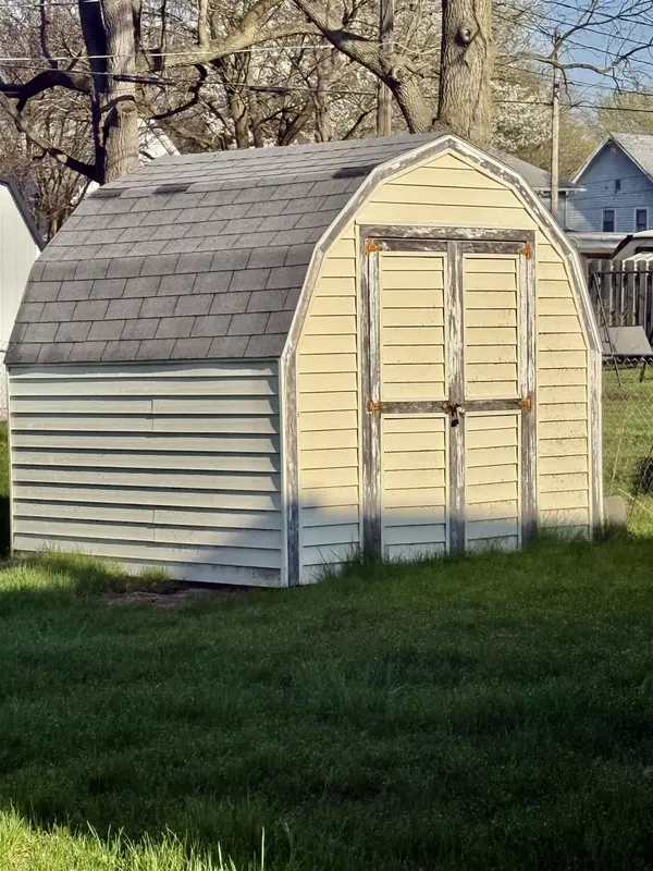 222 Rockingham AVE, Almacity_gratiot, MI 48801