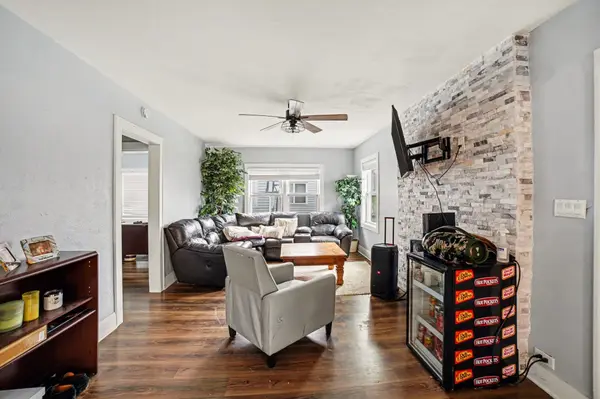 209 E Maple, Mtpleasantcity_isabella, MI 48858