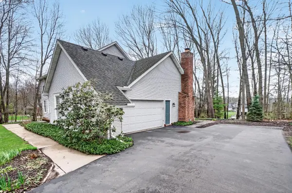 10434 Sourwood CT, Brightontownship_livingston, MI 48114