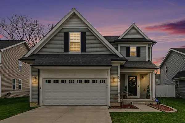 555 S Winding DR, Waterfordchartertownship_oakland, MI 48328