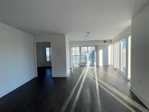 575 Bloor ST E #1307, Toronto C08, ON M4W 0B2