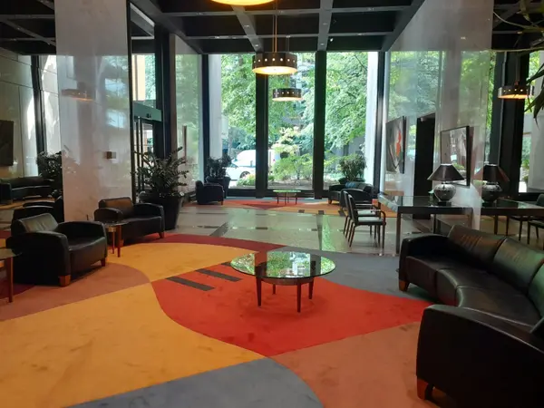 33 Harbour SQ #2803, Toronto C01, ON M5J 2G2