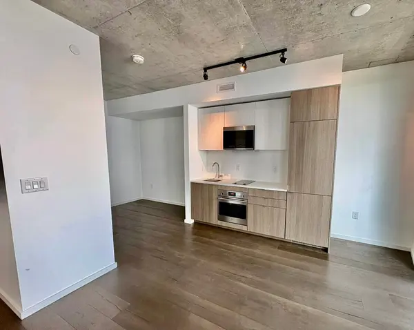 21 Lawren Harris SQ #514, Toronto C08, ON M5A 0T4