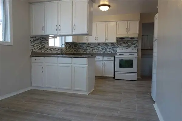 51 Navaho DR #Upper Level, Toronto C15, ON M2H 2X2