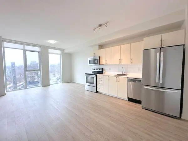 763 Woodbine AVE #404, Toronto E02, ON M4E 2J4