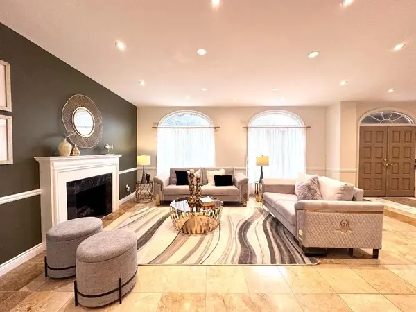 69 Ava CRES, Richmond Hill, ON L4B 2X5