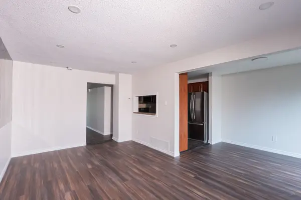 87 Carisbrooke CT #87, Brampton, ON L6S 3K1