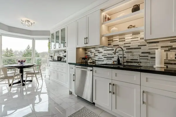 1700 The Collegeway N/A #502, Mississauga, ON L5L 4M2