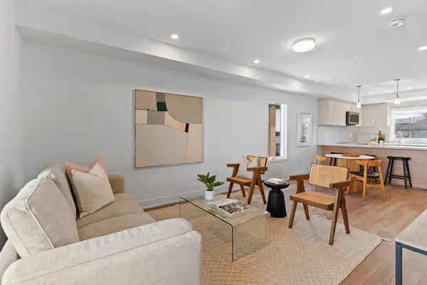 15 Acorn AVE #Unit 1, Toronto W08, ON M9B 3P7