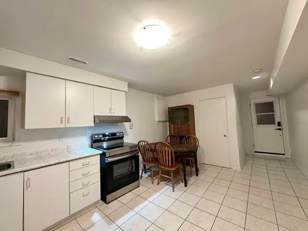 4125 Bishopstoke LN #Lower, Mississauga, ON L4Z 1J1