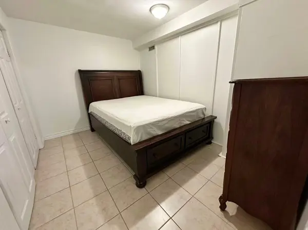 4125 Bishopstoke LN #Lower, Mississauga, ON L4Z 1J1