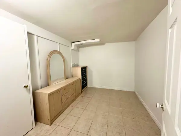 4125 Bishopstoke LN #Lower, Mississauga, ON L4Z 1J1