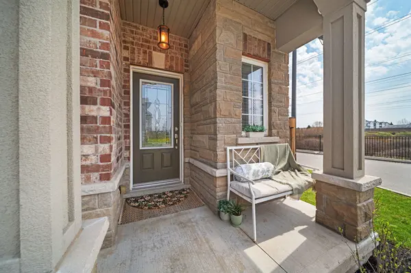 21 Madonna DR #16, Hamilton, ON L9B 0H1