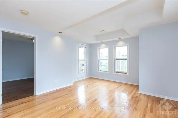 450 Maclaren ST #11, Ottawa Centre, ON K1R 5K6