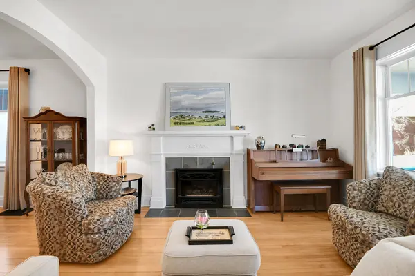 32 Clarendon AVE, Tunneys Pasture And Ottawa West, ON K1Y 0P2