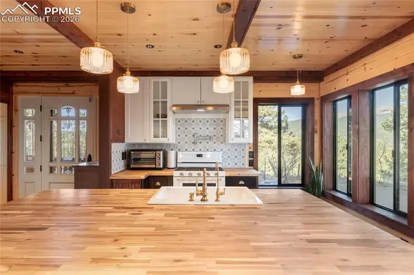 714 Woodrock WAY, Divide, CO 80814