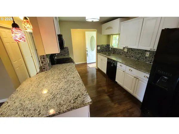 1022 K ST, Washougal, WA 98671