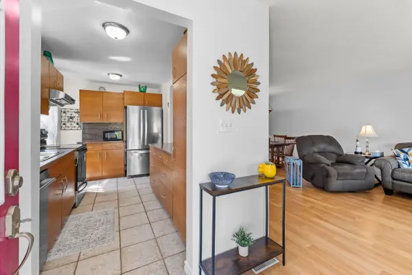 33 Stanmary DR, St. Catharines, ON L2N 5T6