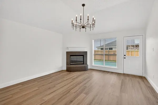 8194 Waterside Trail, Fort Worth, TX 76137